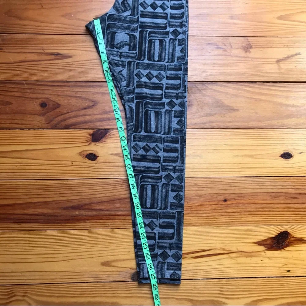 Nike Grey Black Cotton Leggings, EUC, M - Picture 8 of 10